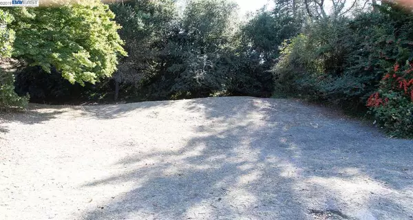 80 Avenida Martinez, El Sobrante, CA 94803