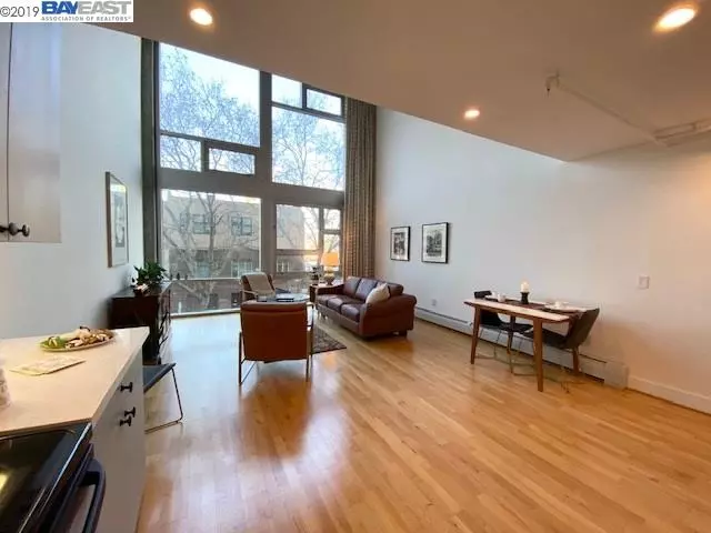 311 Oak Street #307, Oakland, CA 94607