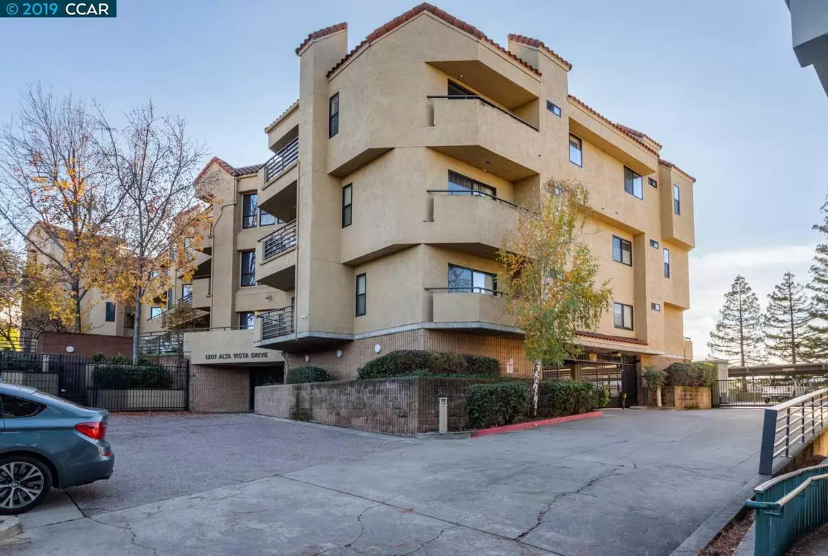 Walnut Creek, CA 94596,1201 Alta Vista Drive #106