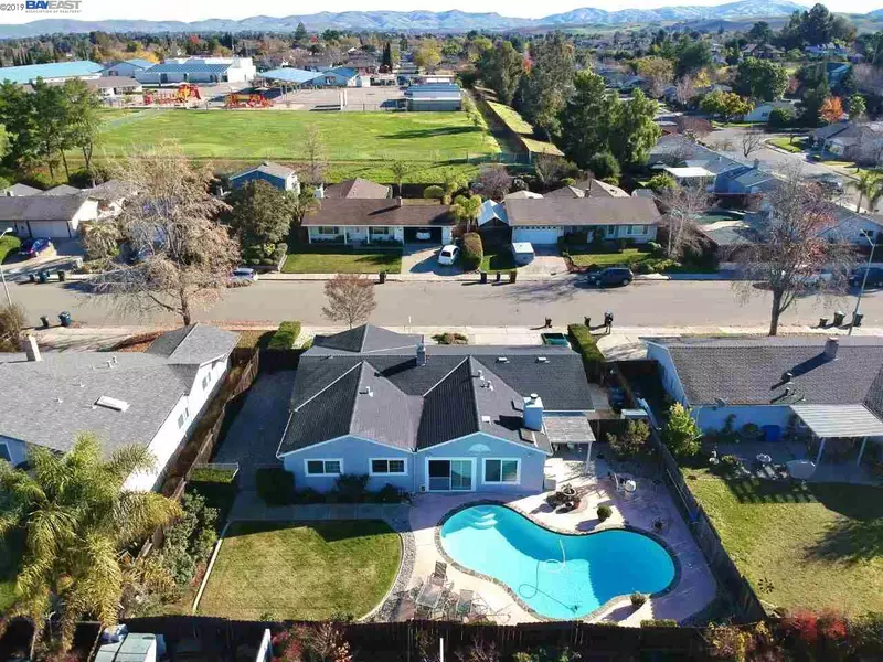 1779 Darwin Ave, Livermore, CA 94550