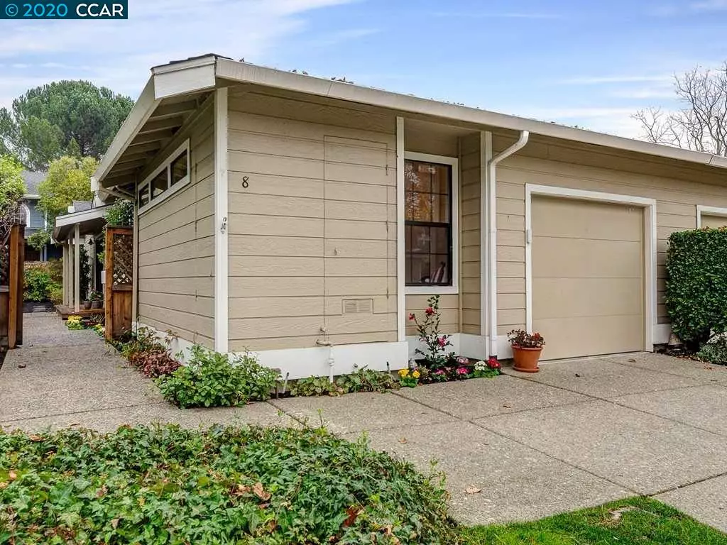 Moraga, CA 94556,8 Hansen Ct