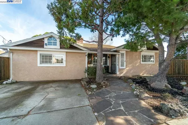 17376 Via Melina, San Lorenzo, CA 94580