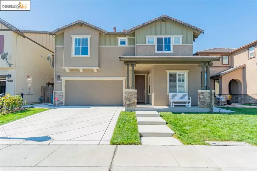 233 Amberwind Cir, Oakley, CA 94561