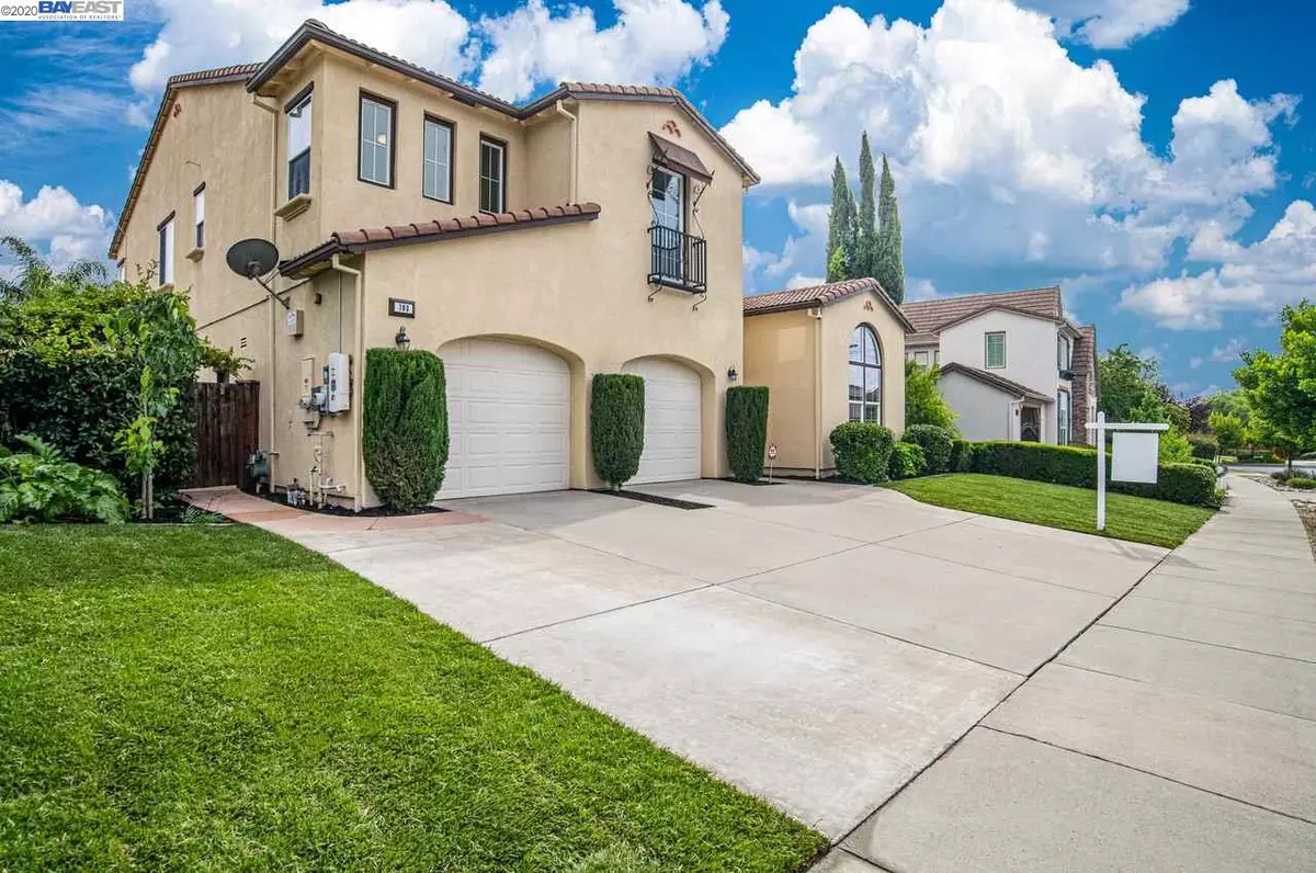 Livermore, CA 94550,703 Trinity Hills Ln