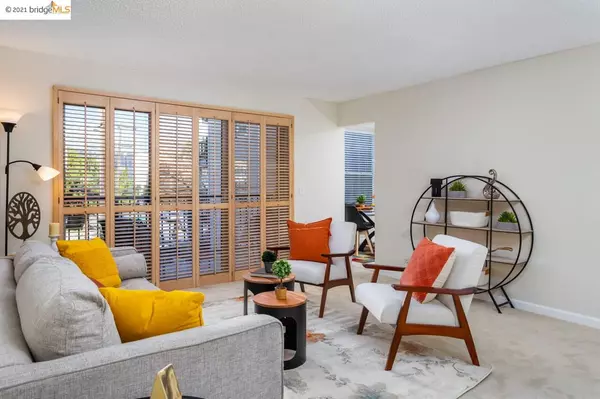 525 Mandana Blvd #206, Oakland, CA 94610