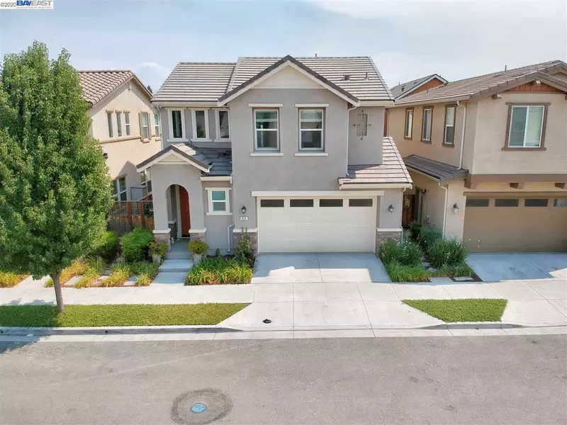 511 Misty Ln, Livermore, CA 94550