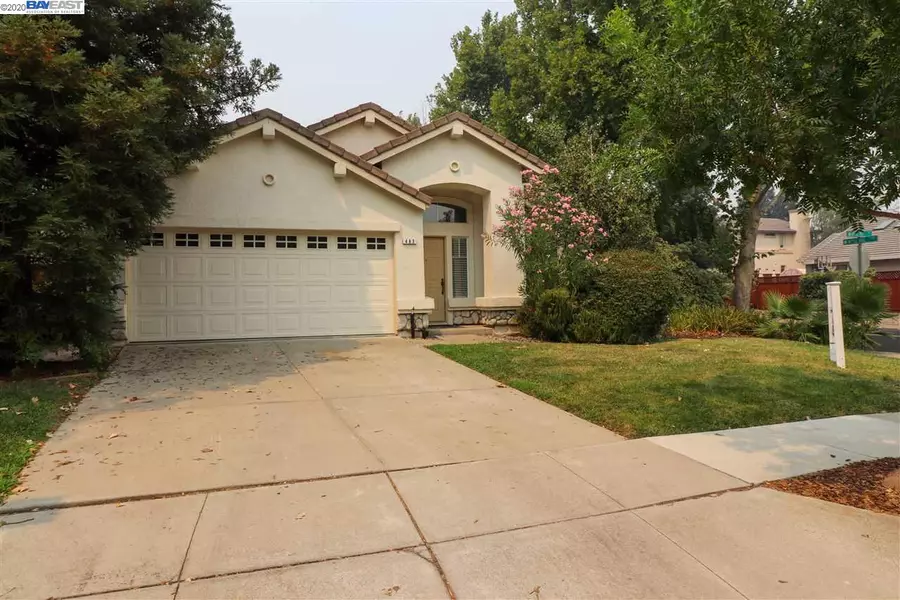 483 Apple Hill Dr, Brentwood, CA 94513