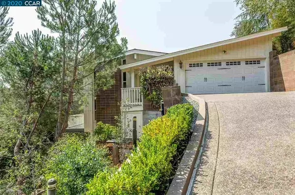 Orinda, CA 94563,34 Ichabod Ln