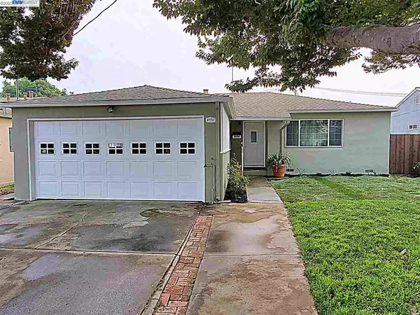 15825 Via Eduardo, San Lorenzo, CA 94580