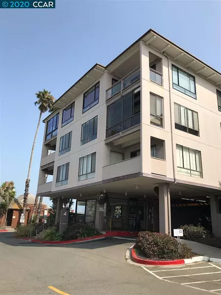 4 Anchor Drive ##F243, Emeryville, CA 94608