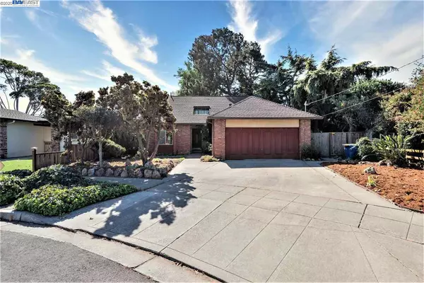 3220 Belmont Way, Alameda, CA 94502