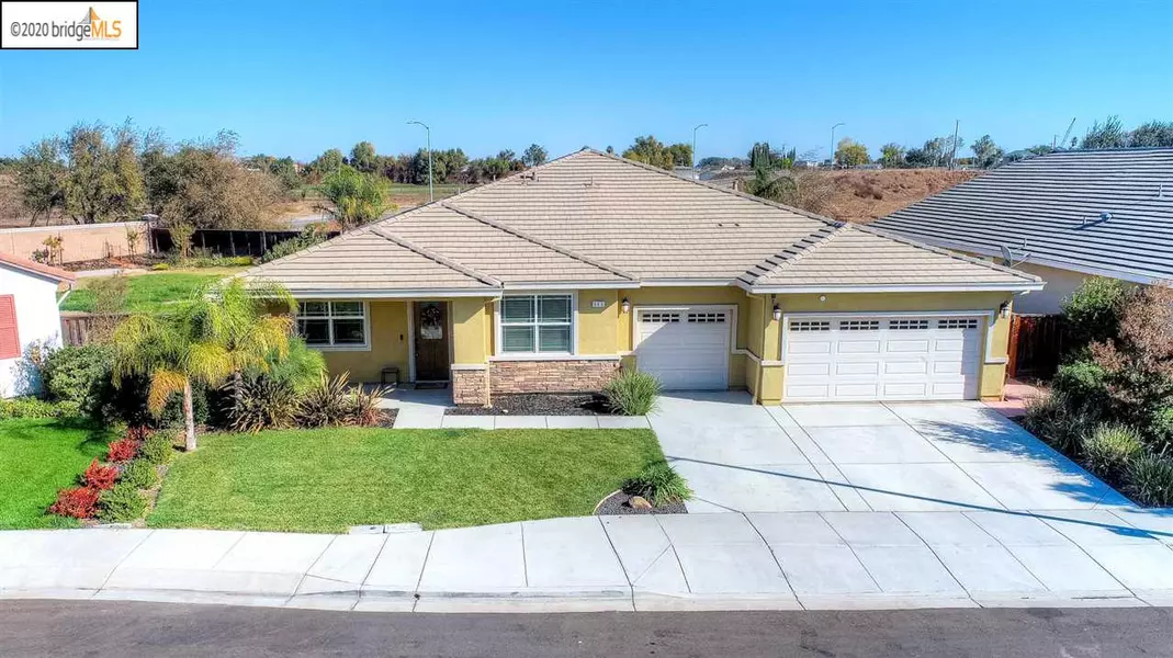 846 Pathfinder Ct, Oakley, CA 94561