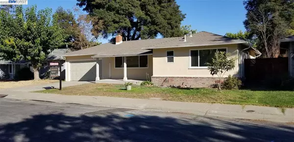 3248 Fitzpatrick Dr, Concord, CA 94519