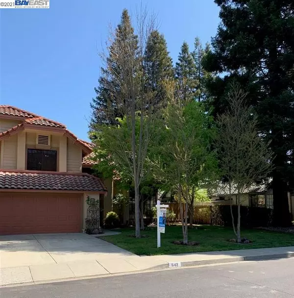 642 Las Barrancas Dr, Danville, CA 94526