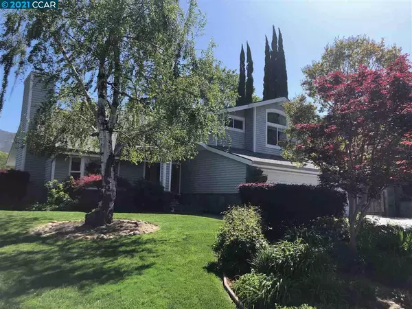 32 Mountaire Ct, Clayton, CA 94517