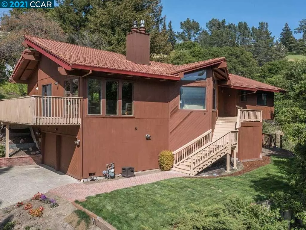 Orinda, CA 94563,21 Calvin Ct