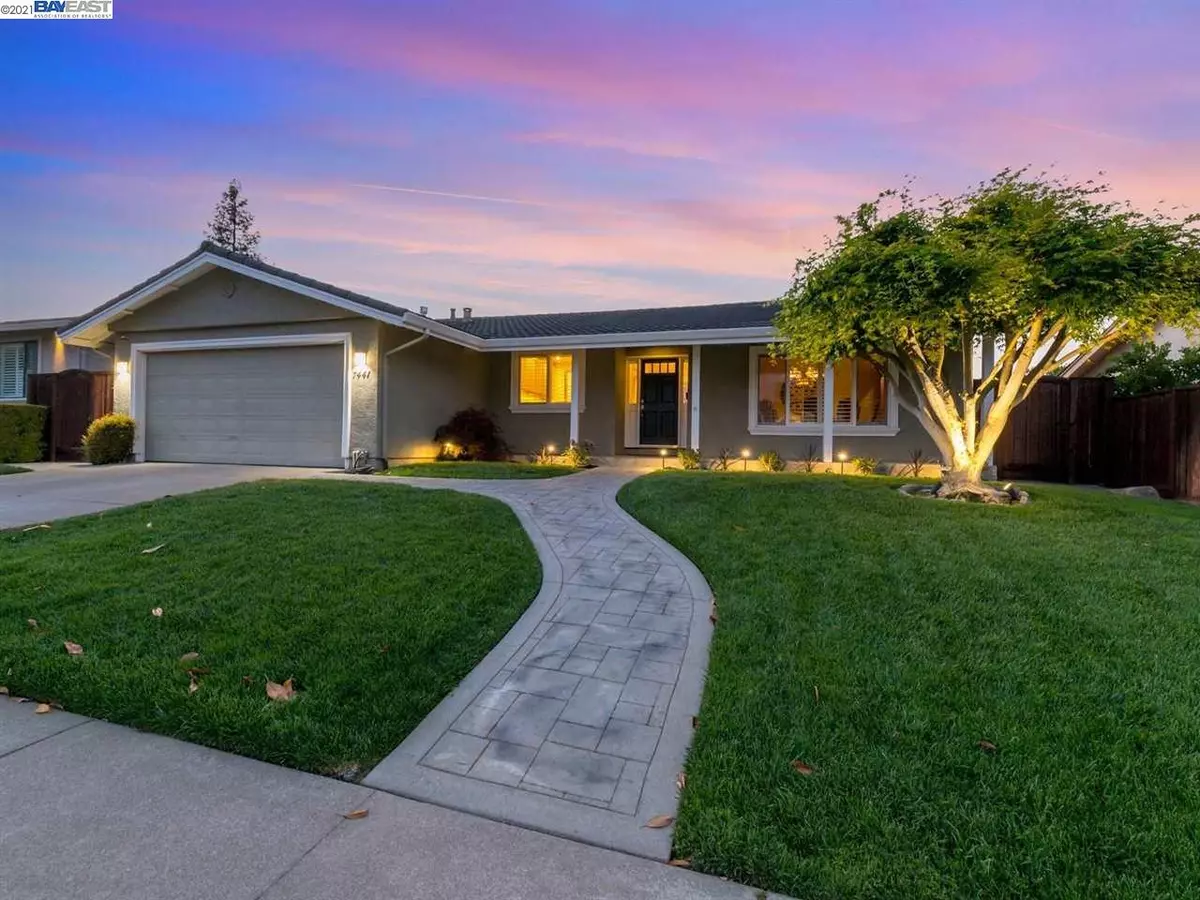 Pleasanton, CA 94588,7441 Flagstone Dr