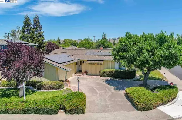 890 Jefferson Ave, Livermore, CA 94550