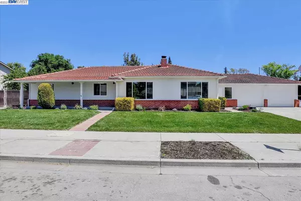 3648 Ferry Ln, Fremont, CA 94555