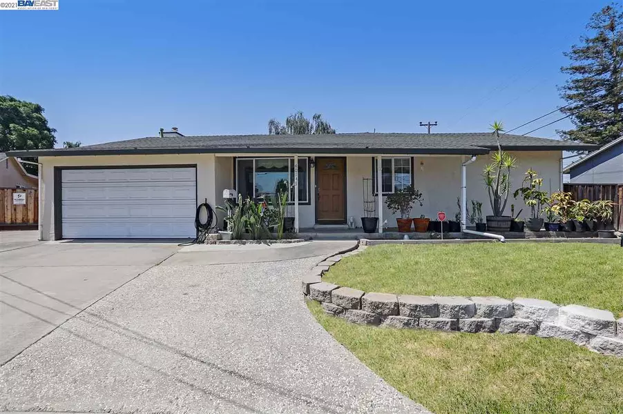 40145 School Ct, Fremont, CA 94538