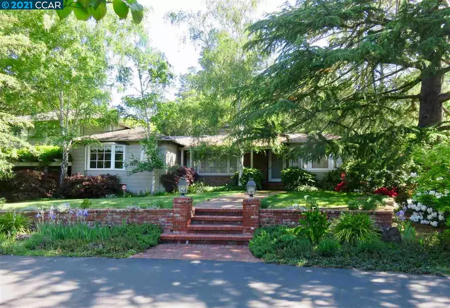 63 Orchard Rd, Orinda, CA 94563