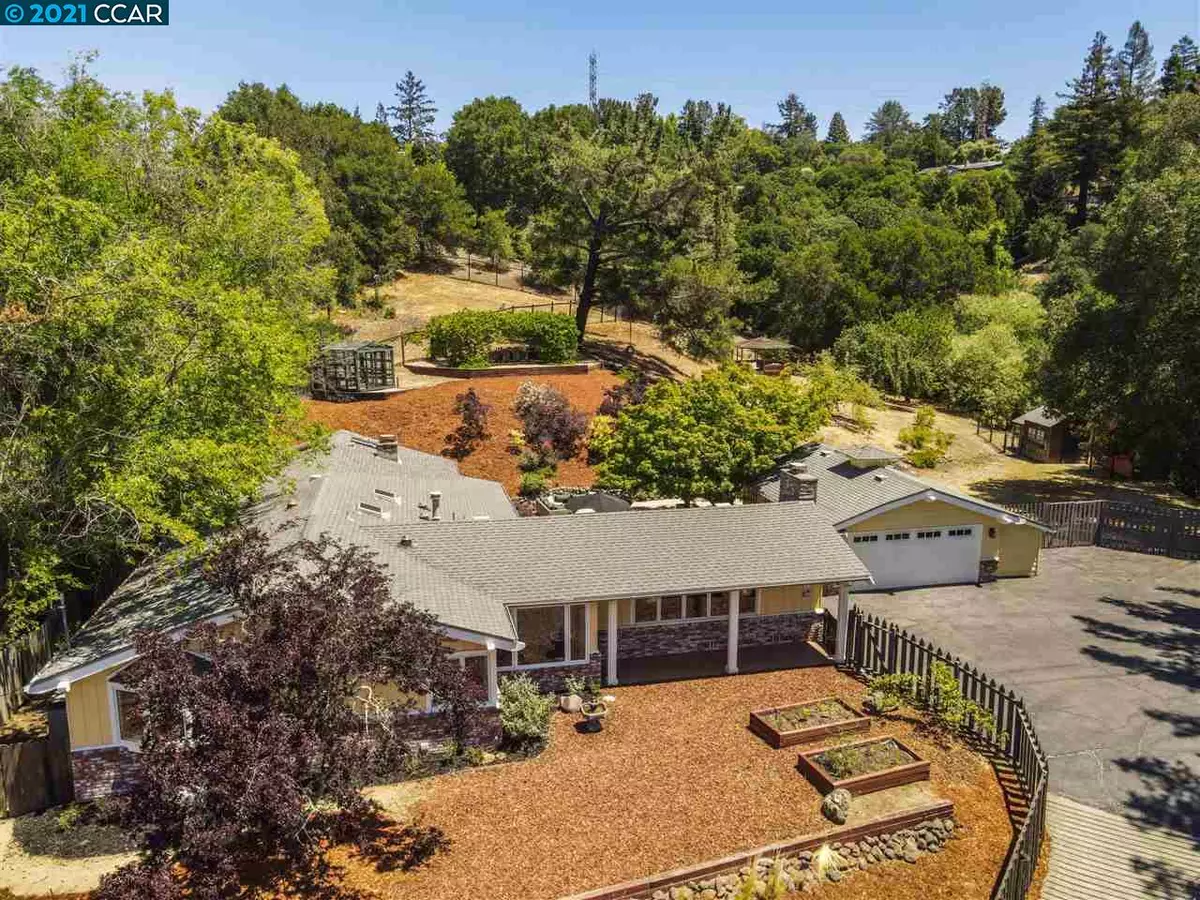 Orinda, CA 94563,19 Estates Dr