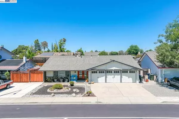 Livermore, CA 94550,1712 Vancouver Way