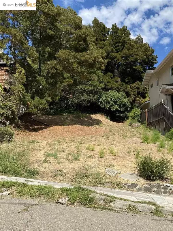 250 Cross Road, Oakland, CA 94618