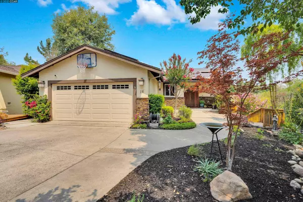 16 Saint Louis Ln, Pleasant Hill, CA 94523