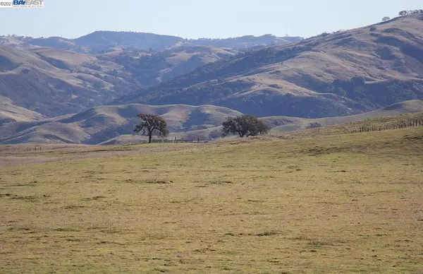 7010 Vallecitos Rd, Sunol, CA 94586