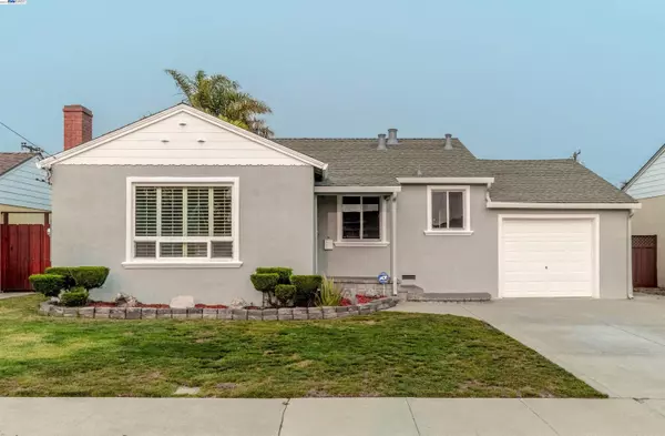 15018 Edgemoor St, San Leandro, CA 94579