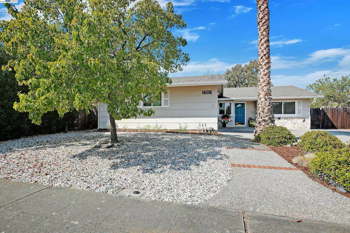 Livermore, CA 94551,1606 Hollyhock St