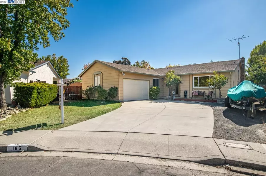 165 Ruby Ct, Livermore, CA 94550