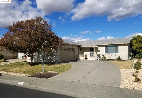 184 Glacier Cir, Vacaville, CA 95687