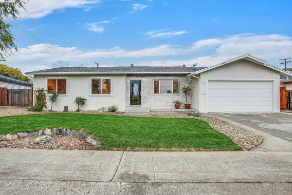 7521 Brighton Dr, Dublin, CA 94568