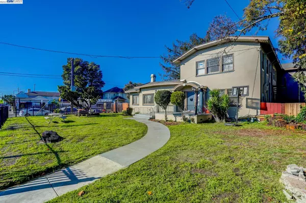 2707 Seminary Ave, Oakland, CA 94605