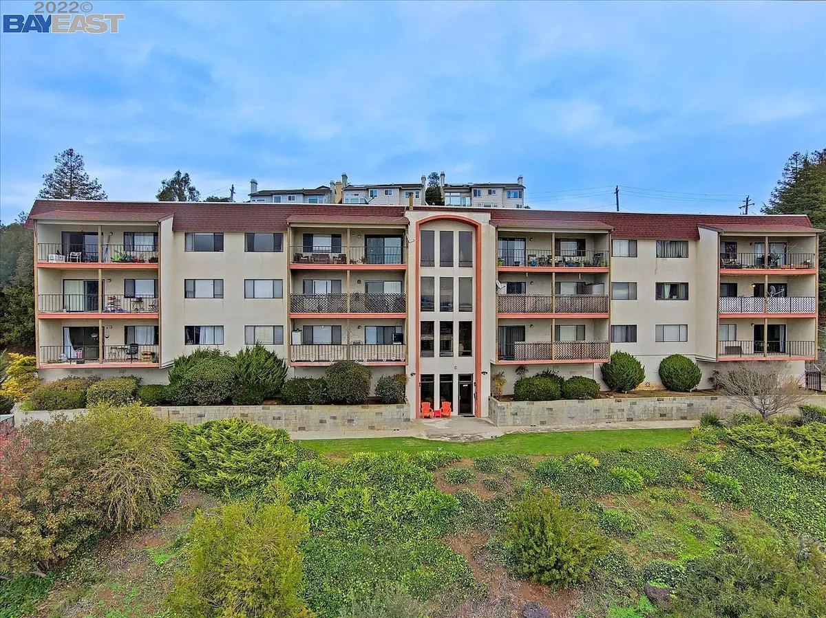 Castro Valley, CA 94546,2500 Miramar Ave #301