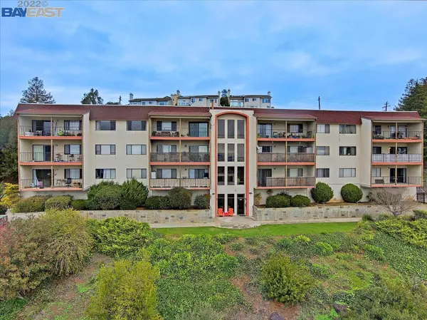 2500 Miramar Ave #301, Castro Valley, CA 94546