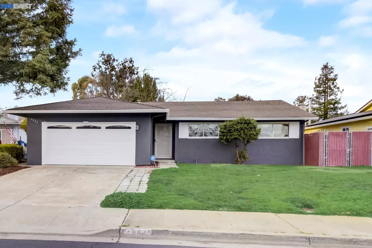 Livermore, CA 94551,4854 Lantana Ave