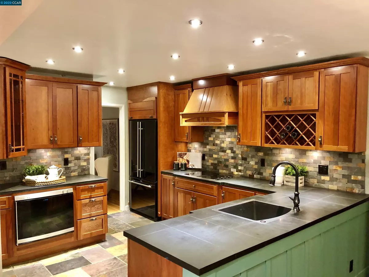 Alamo, CA 94507,162 Alamo Sq