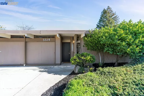 5519 Greenridge Rd, Castro Valley, CA 94552