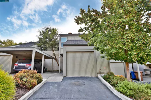 15 Oak Brook Pl, Pleasant Hill, CA 94523