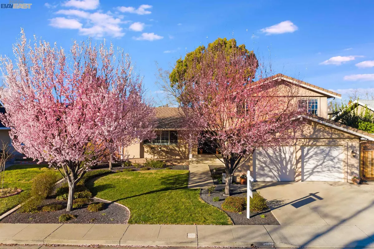 Pleasanton, CA 94566,7060 Via Quito