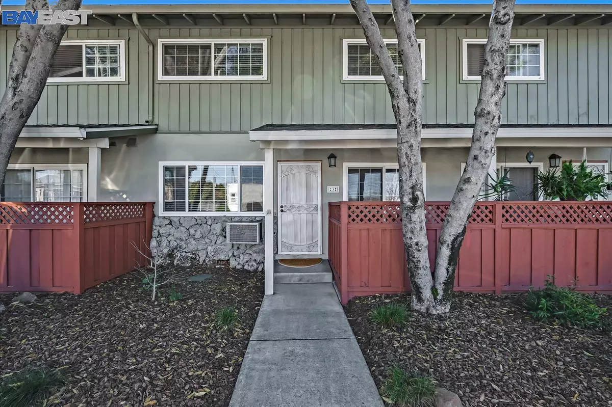 San Leandro, CA 94579,700 Fargo Ave #3