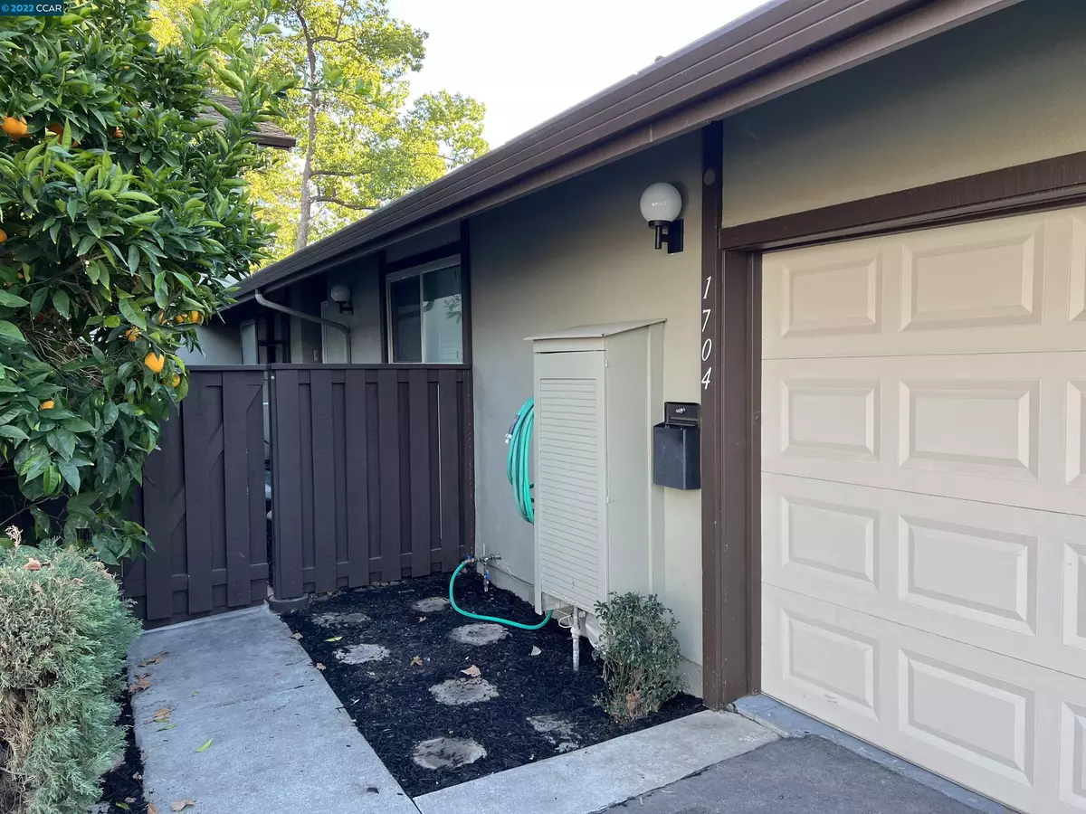 Walnut Creek, CA 94598,1704 Countrywood Ct