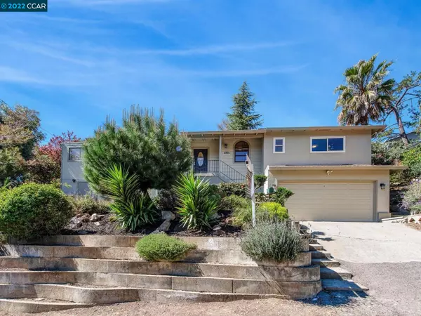 18353 Walnut Rd, Castro Valley, CA 94546