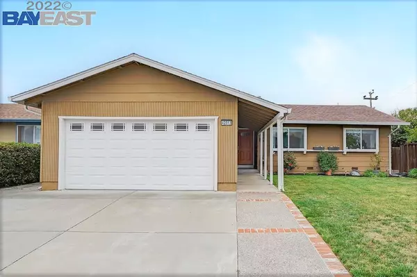 Fremont, CA 94538,42513 Saratoga Park St