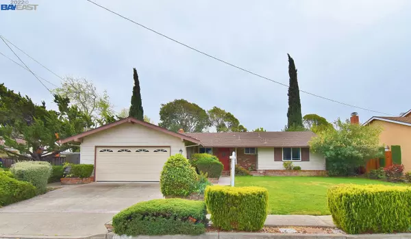 11755 Solana Dr, Dublin, CA 94568