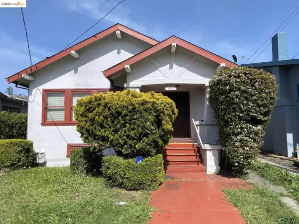 5924 Whitney St, Oakland, CA 94609