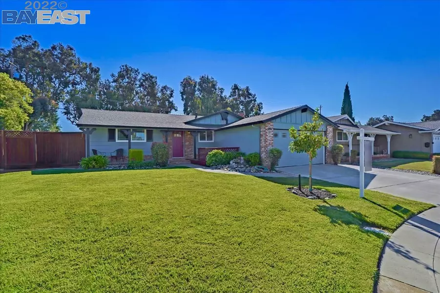 4866 Regents Park Ln, Fremont, CA 94538